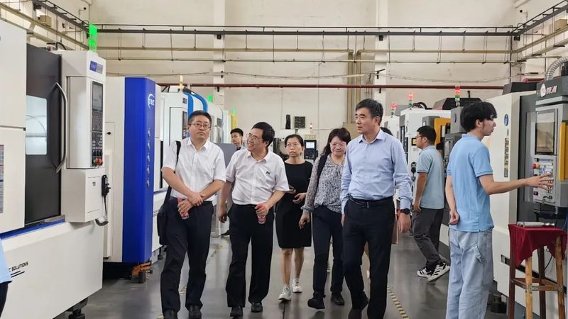 主轴拉刀机构：标准规范下的精密加工之道